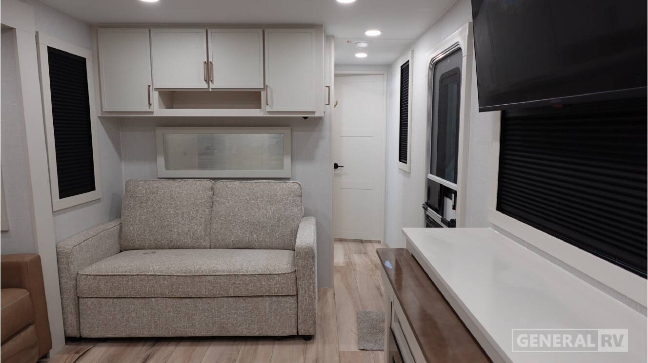 A photo of this 2026 Brinkley MODEL I 275