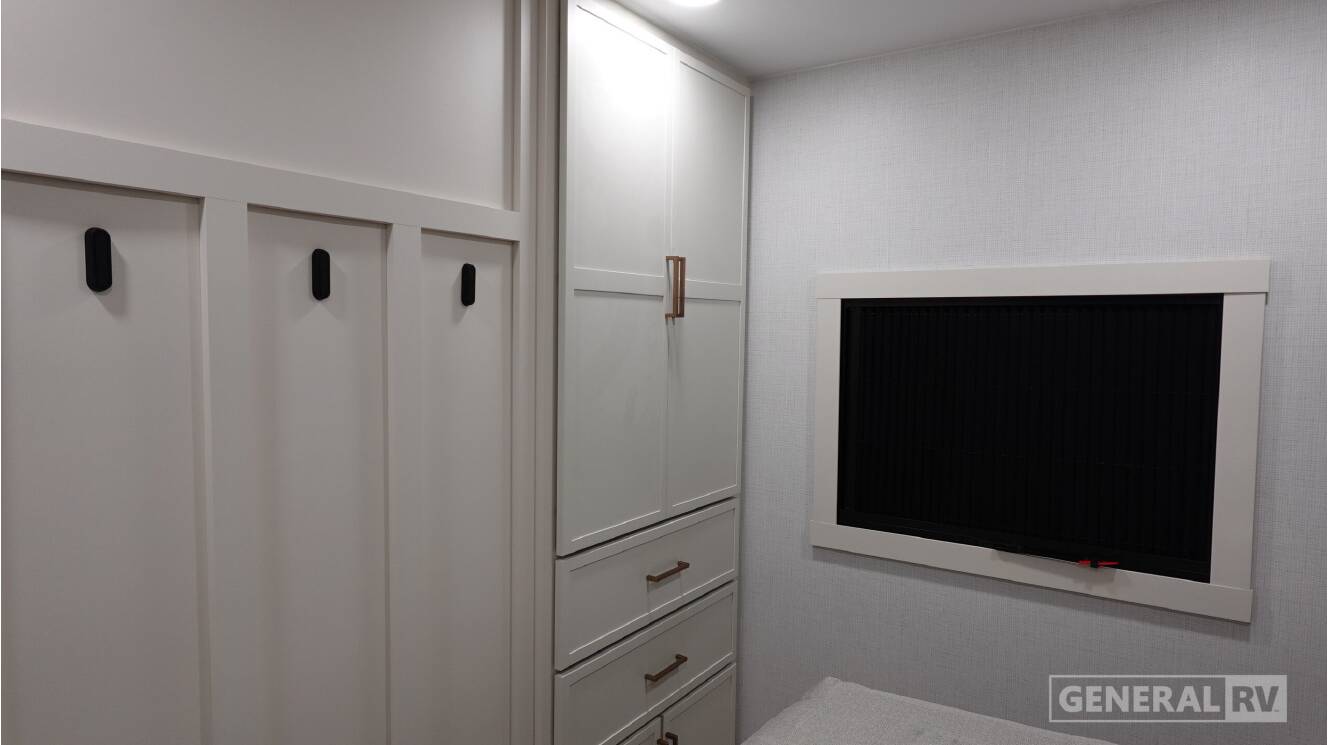 A photo of this 2026 Brinkley MODEL I 275