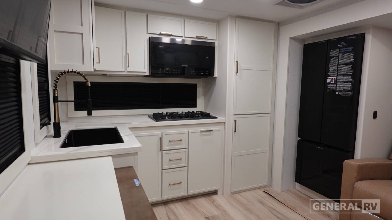 A photo of this 2026 Brinkley MODEL I 275
