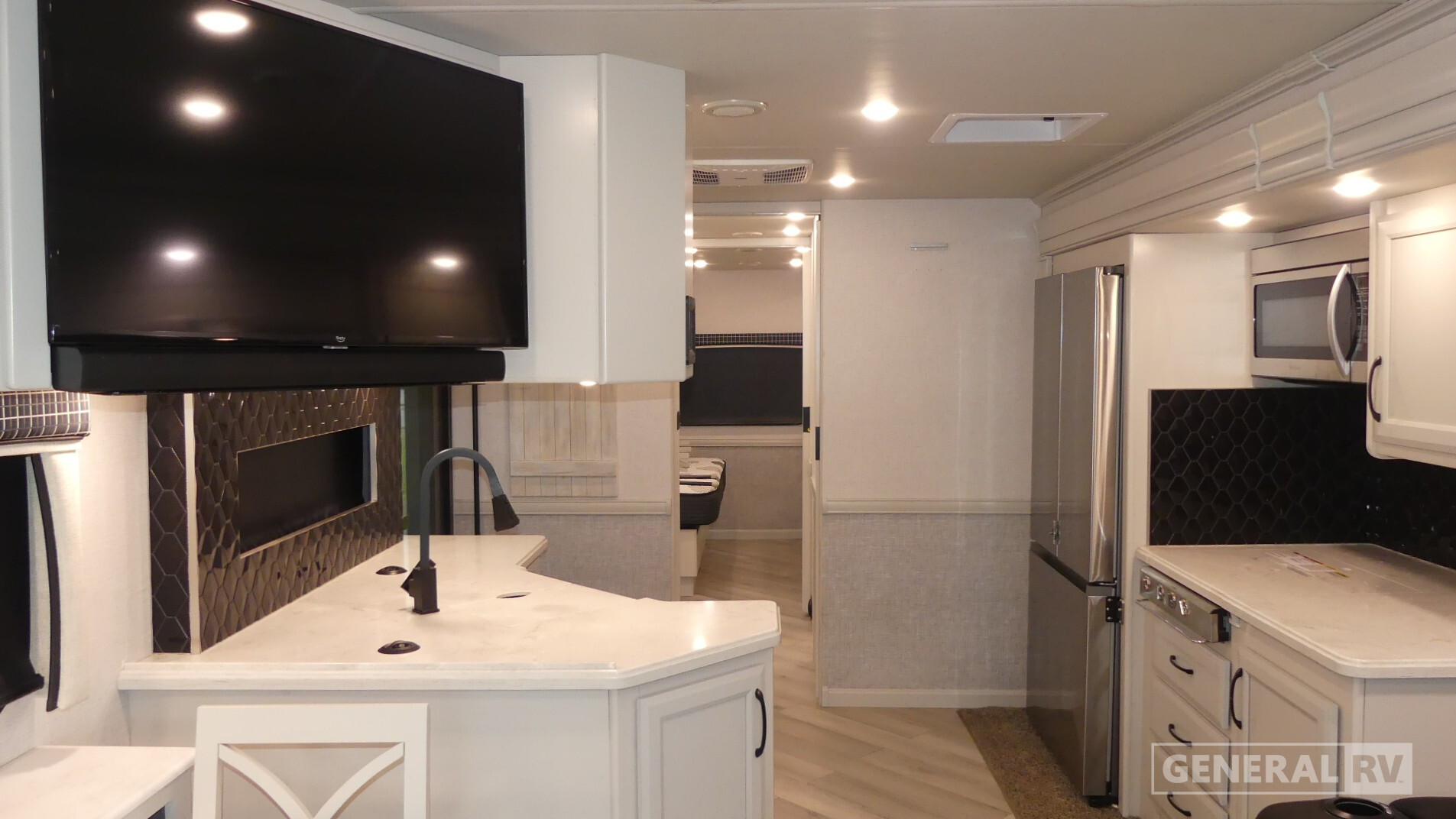 2024 Holiday Rambler VACATIONER 35GL in ashland VA