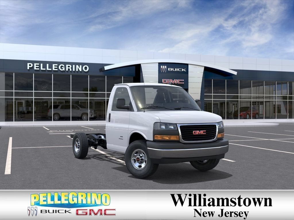 2025 GMC Savana Cutaway 3500 in Williamstown, NJ