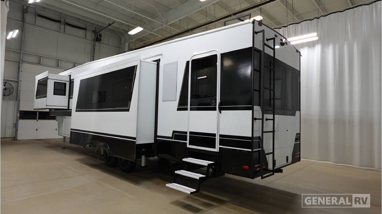 A photo of this 2027 Brinkley MODEL Z 3515