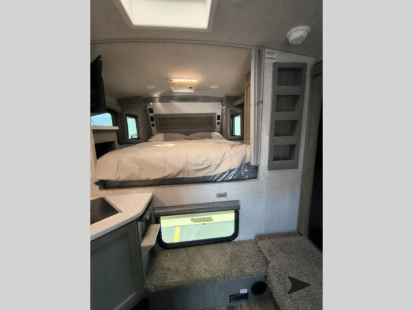 A photo of this 2027 Northwood Arctic Fox 990