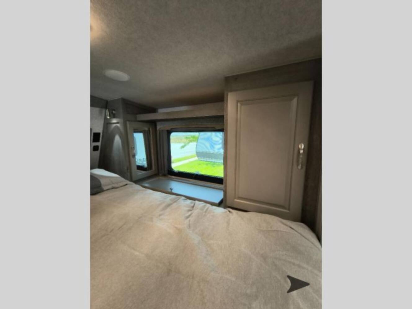 A photo of this 2027 Northwood Arctic Fox 990