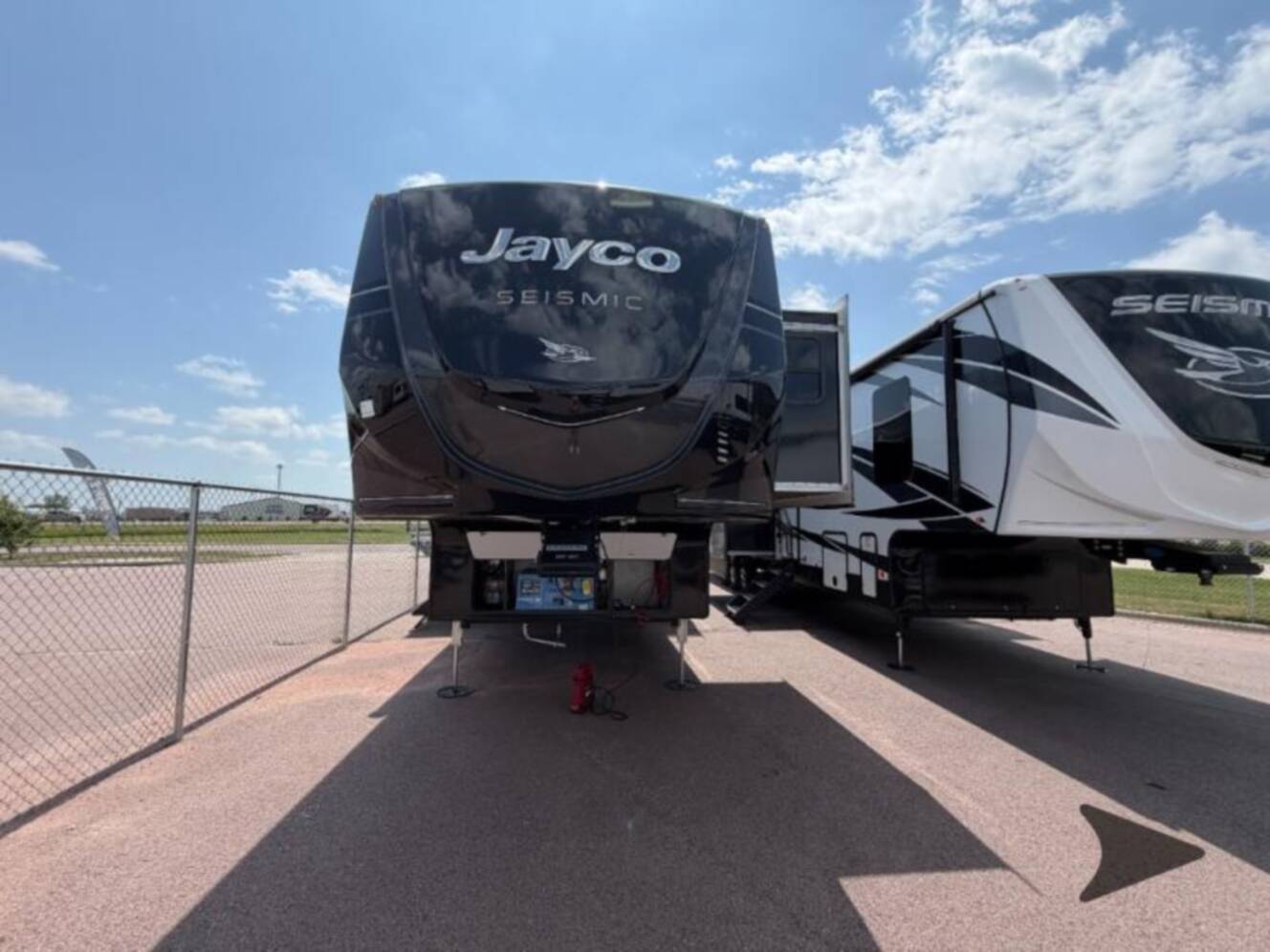 A photo of this 2026 Jayco Seismic 395