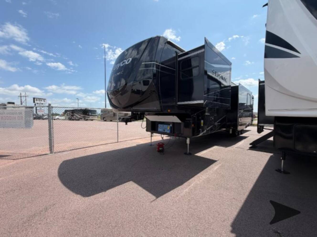 A photo of this 2026 Jayco Seismic 395