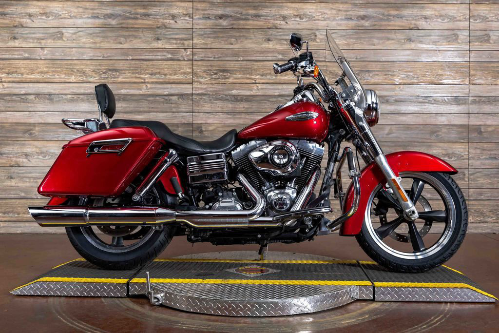 2012 Harley-Davidson FLD - Dyna Switchback FLD SWITCHBACK™ in Alton, IL
