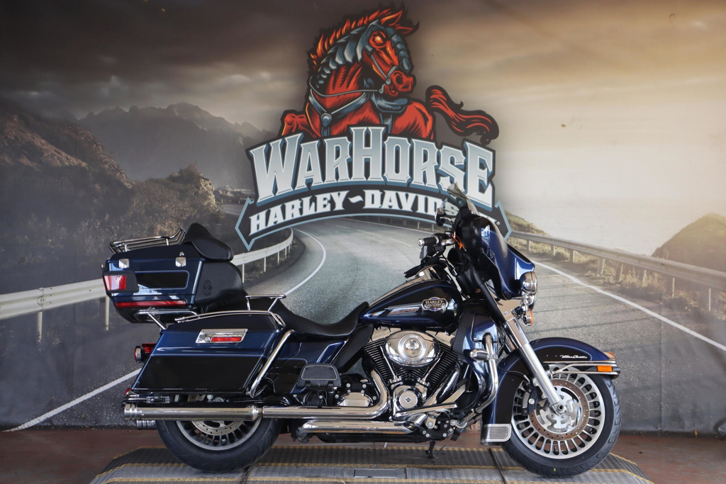 2013 Harley-Davidson Ultra Classic Electra Glide ULTRA CLASSIC FLHTCU in Ocala, FL