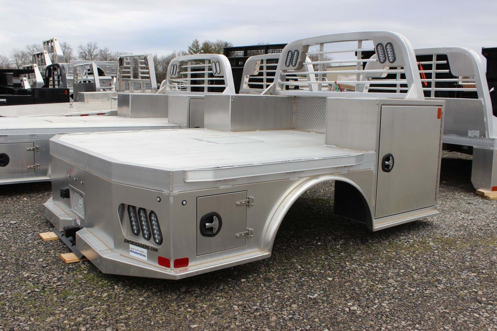 2021 CM TRAILERS ALSK-102/97/56/38-DLX 8.5 SINGLE WHEEL LONGBED FOR in Mount Vernon, IL