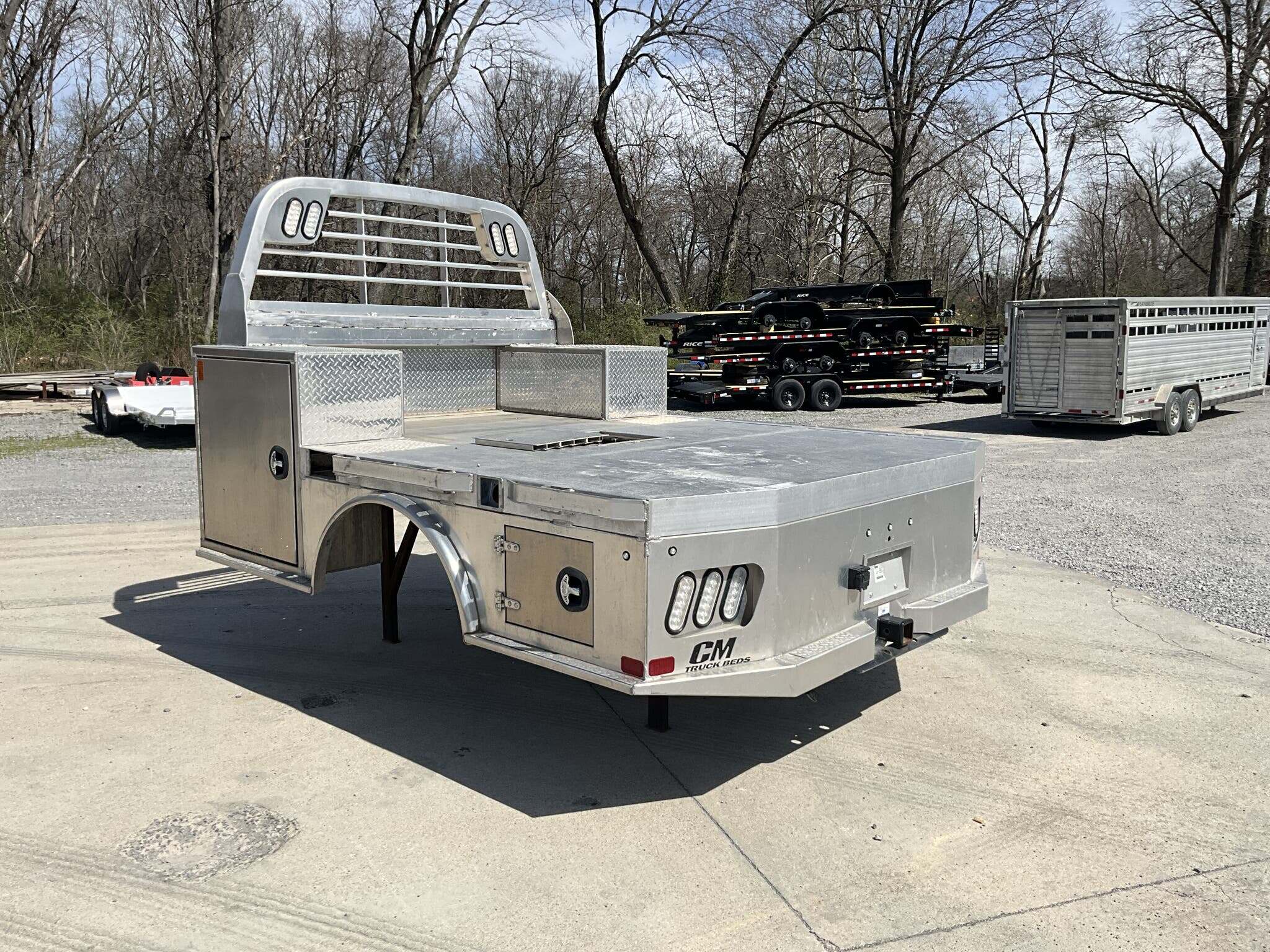 2023 CM TRAILERS ALSK-112/94/60/34-DLX 9.4 DUAL WHEEL CHASSIS in Mount Vernon, IL
