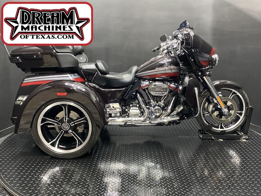 2020 Harley-Davidson® FLHTCUTGSE - CVO Tri Glide® in Farmers Branch, TX