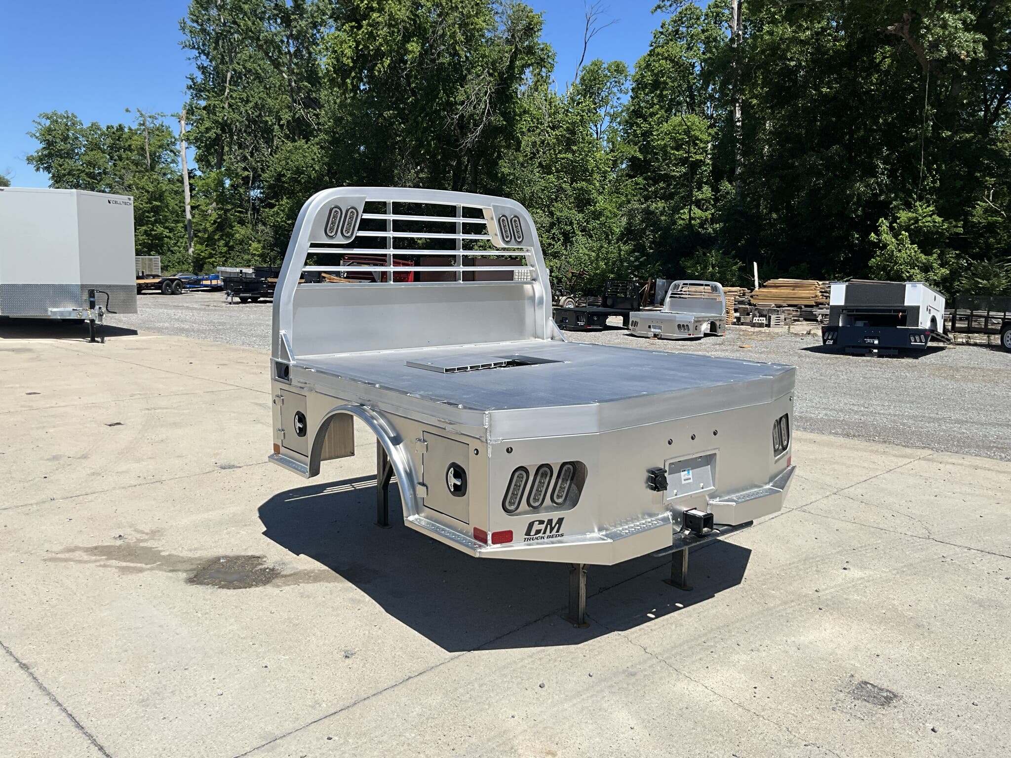 2026 CM TRAILERS ALSK-84/84/42/42 7 SINGLE WHEEL SHORTBED in Mount Vernon, IL