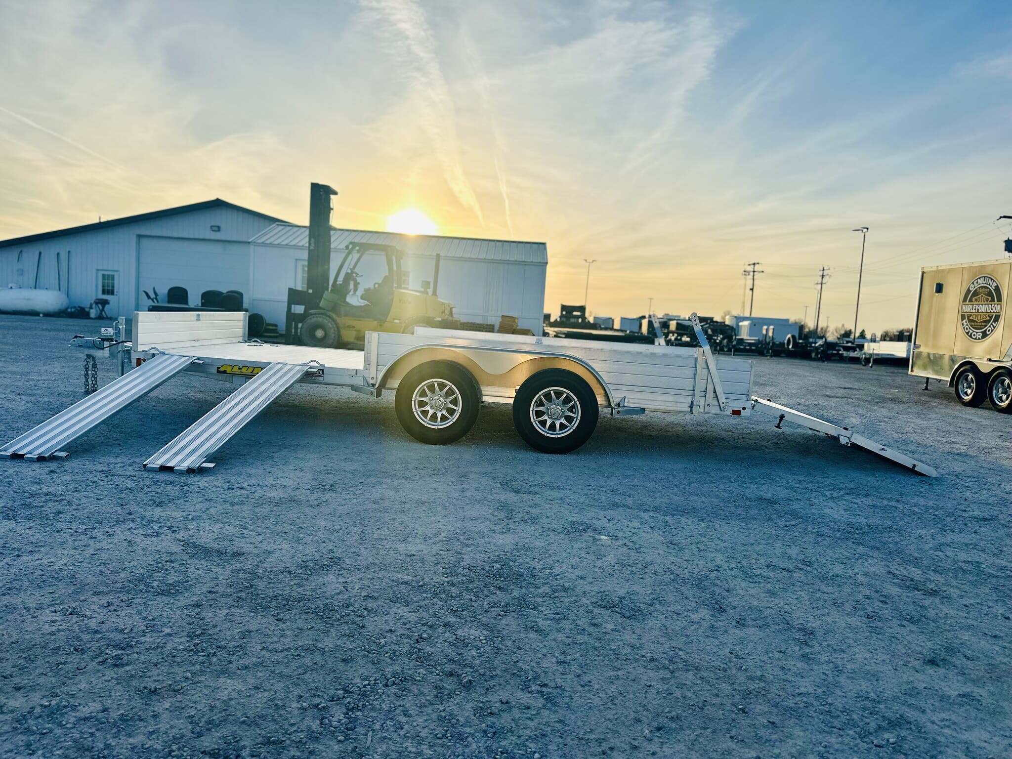 2026 Aluma 8116TA-R-BT-SR 81X16 TANDEM AXLE SOLID FRONT/SIDES W/ S in Goodfield, IL