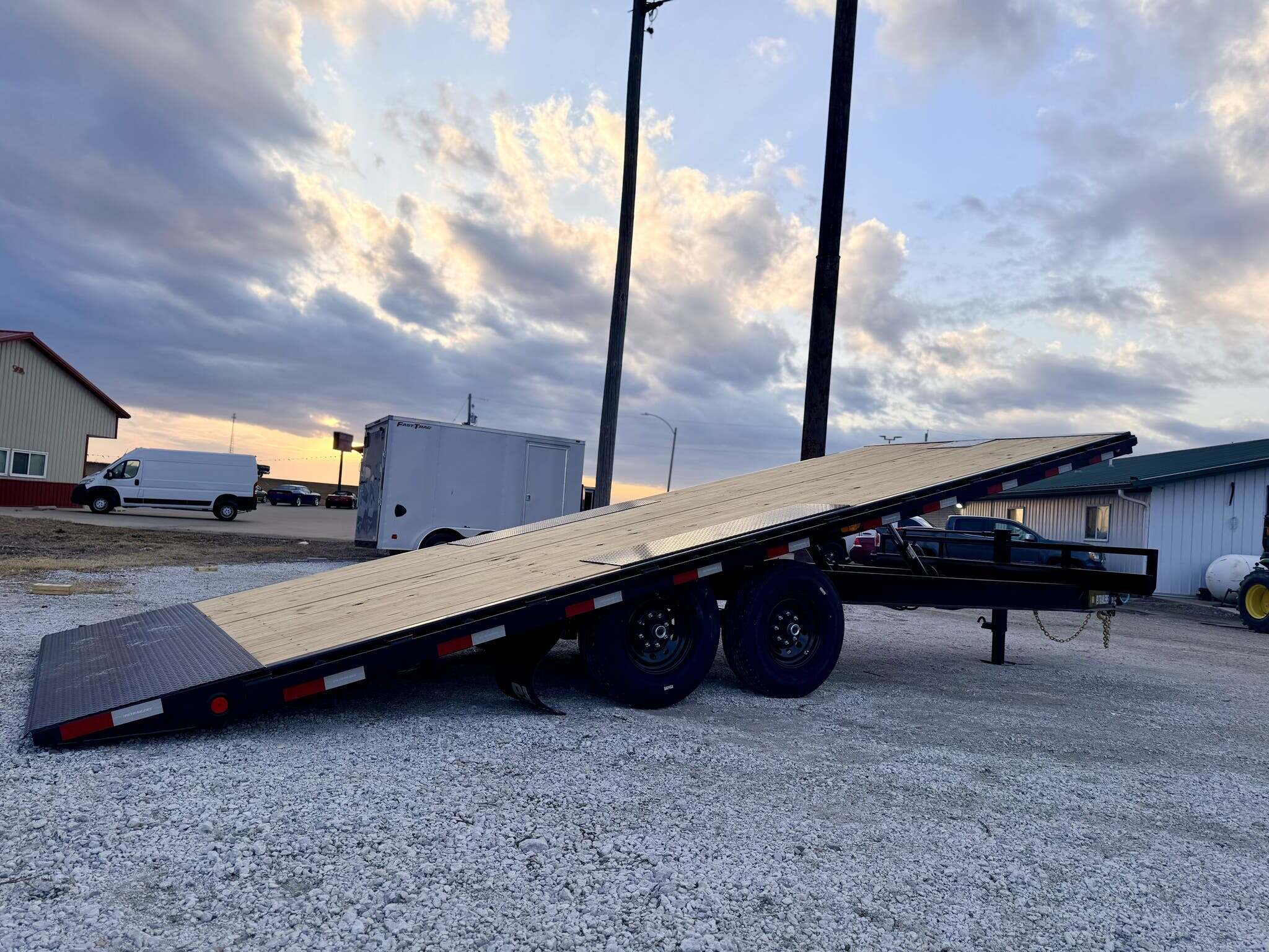 2026 PJ Trailers T8 102x22 Deckover Power Tilt in Goodfield, IL