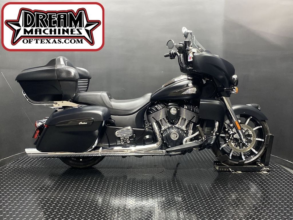 2020 Indian Motorcycle® Roadmaster® Dark Horse® Thunder Black Smoke DARK HORSE in Farmers Branch, TX