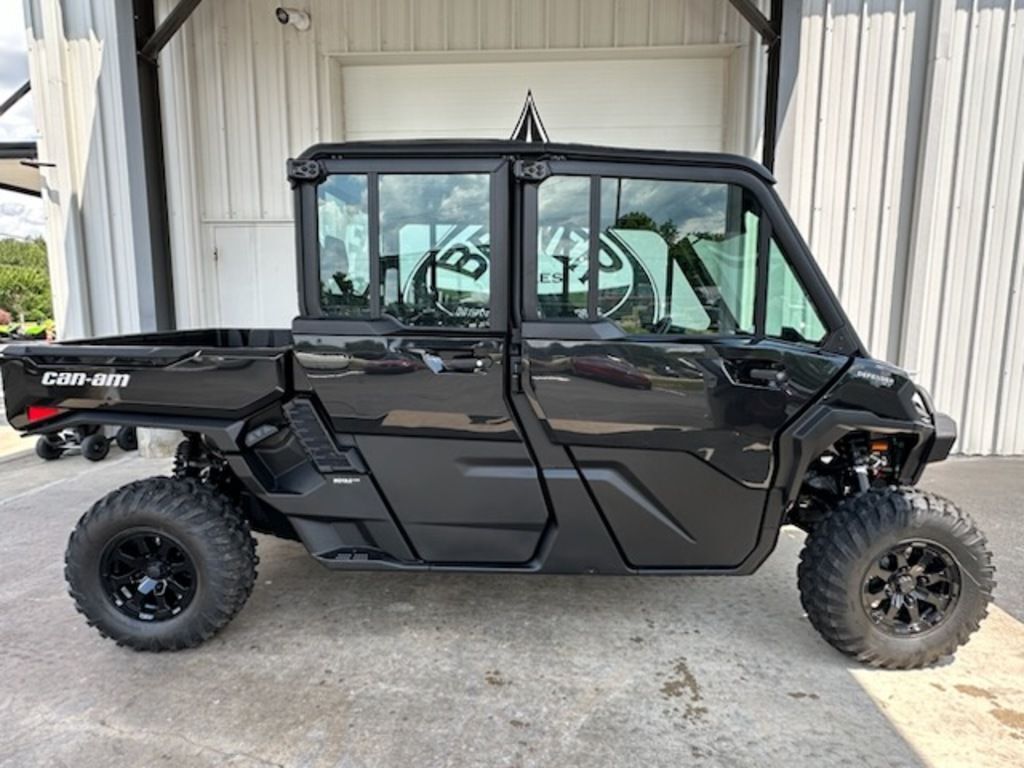 2026 Can-Am Defender MAX XT CAB HD11 With 10.25 in.display in henderson NC