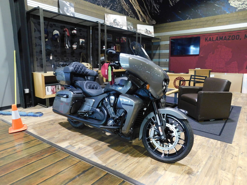 2026 Indian Motorcycle® Roadmaster® PowerPlus Dark Horse® 112 w/PowerBand Hea DARK HORSE in Kalamazoo, MI