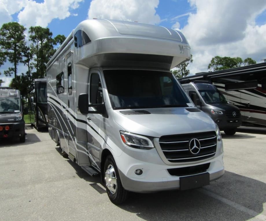2025 Winnebago NAVION 24D in sanford FL