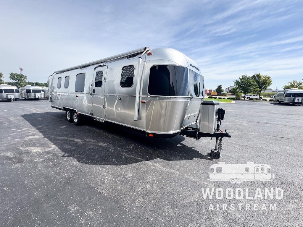 2024 Airstream Classic 33FB in lebanon IN