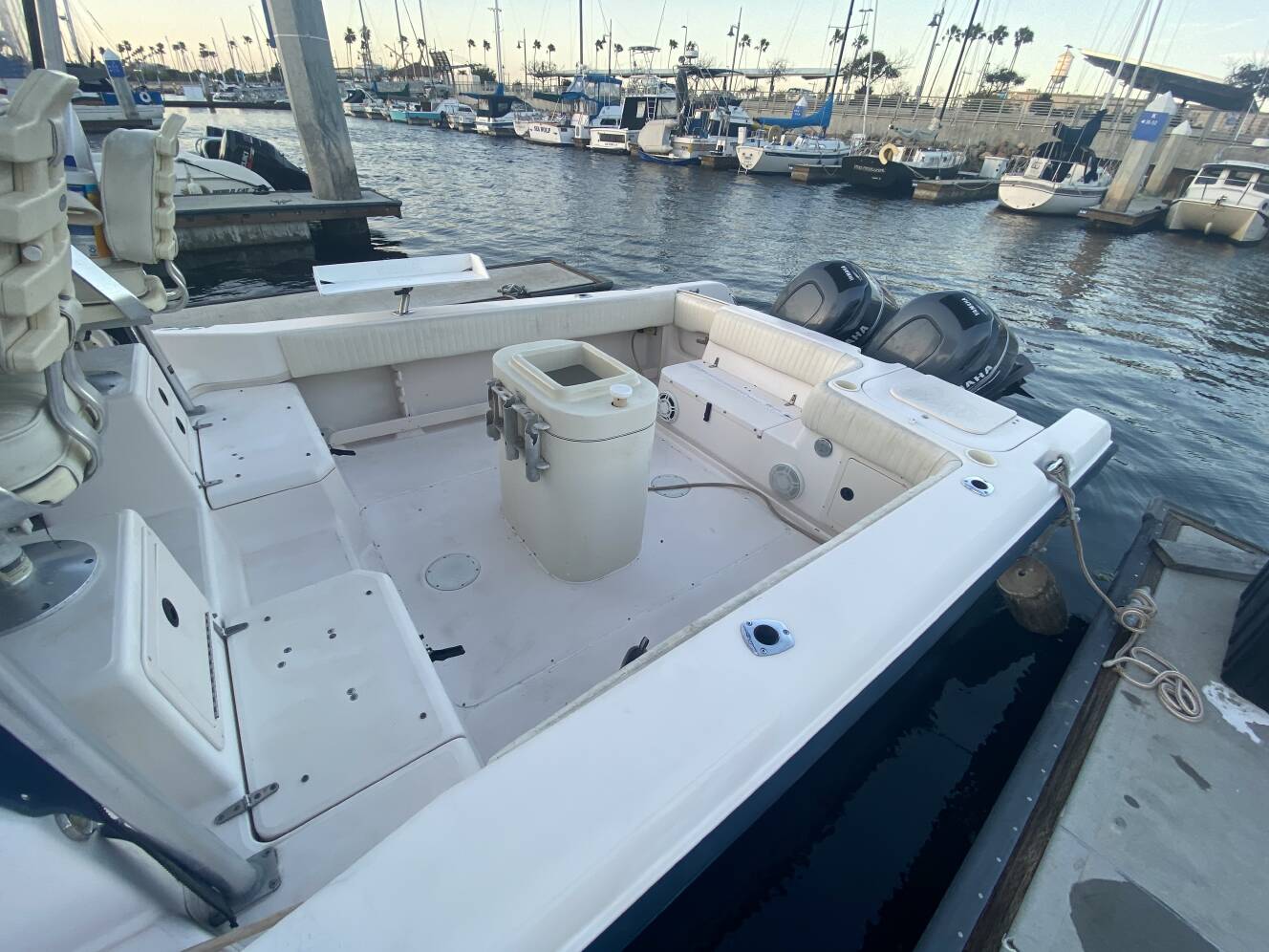 A photo of this 2001 Grady-White 282 SAILFISH