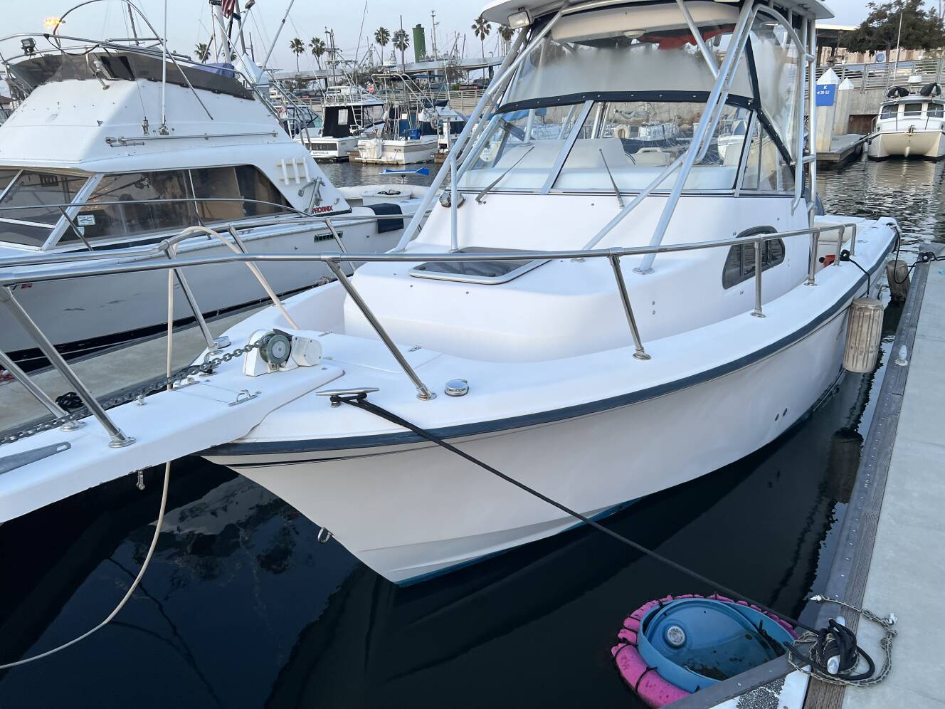 A photo of this 2001 Grady-White 282 SAILFISH