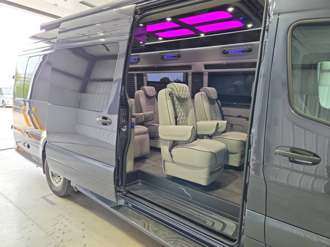 A photo of this 2027 Ultimate Toys COACH