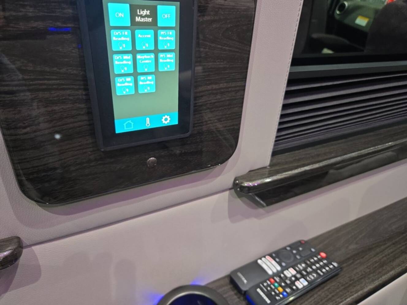A photo of this 2027 Ultimate Toys COACH