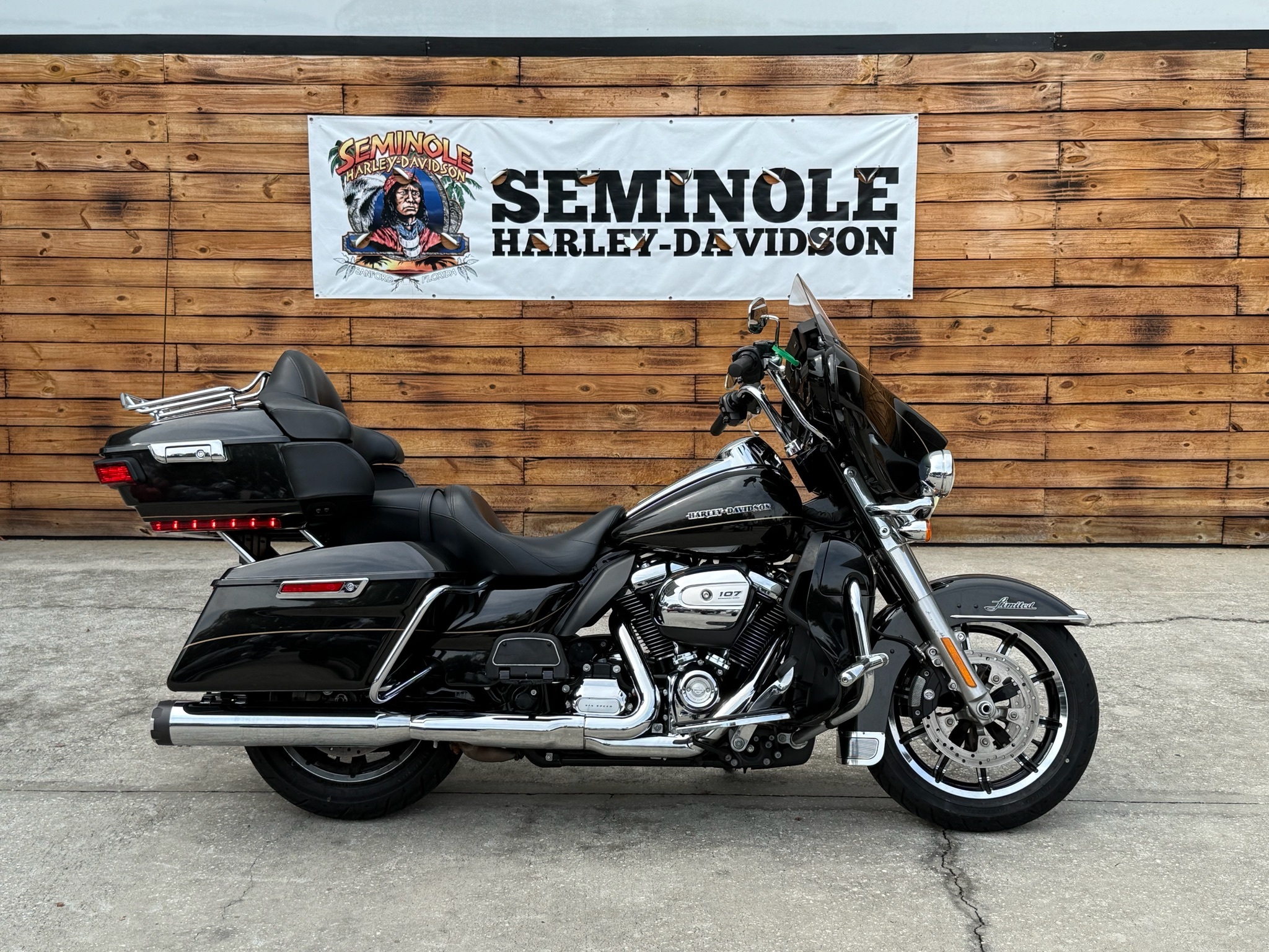 2017 Harley-Davidson Ultra Limited ULTRA LIMITED in Sanford, FL