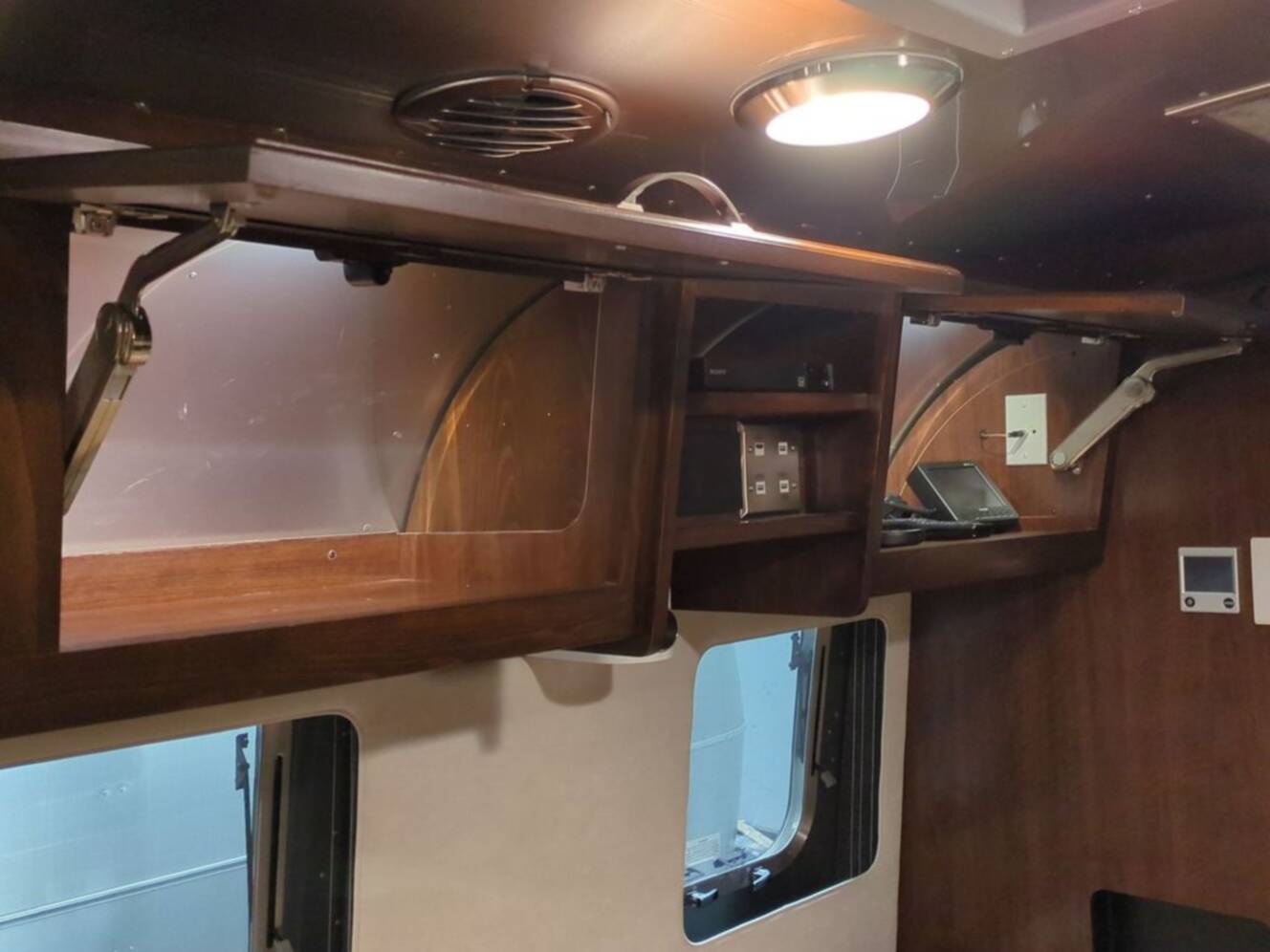 A photo of this 2020 Airstream Classic 33FB Twin