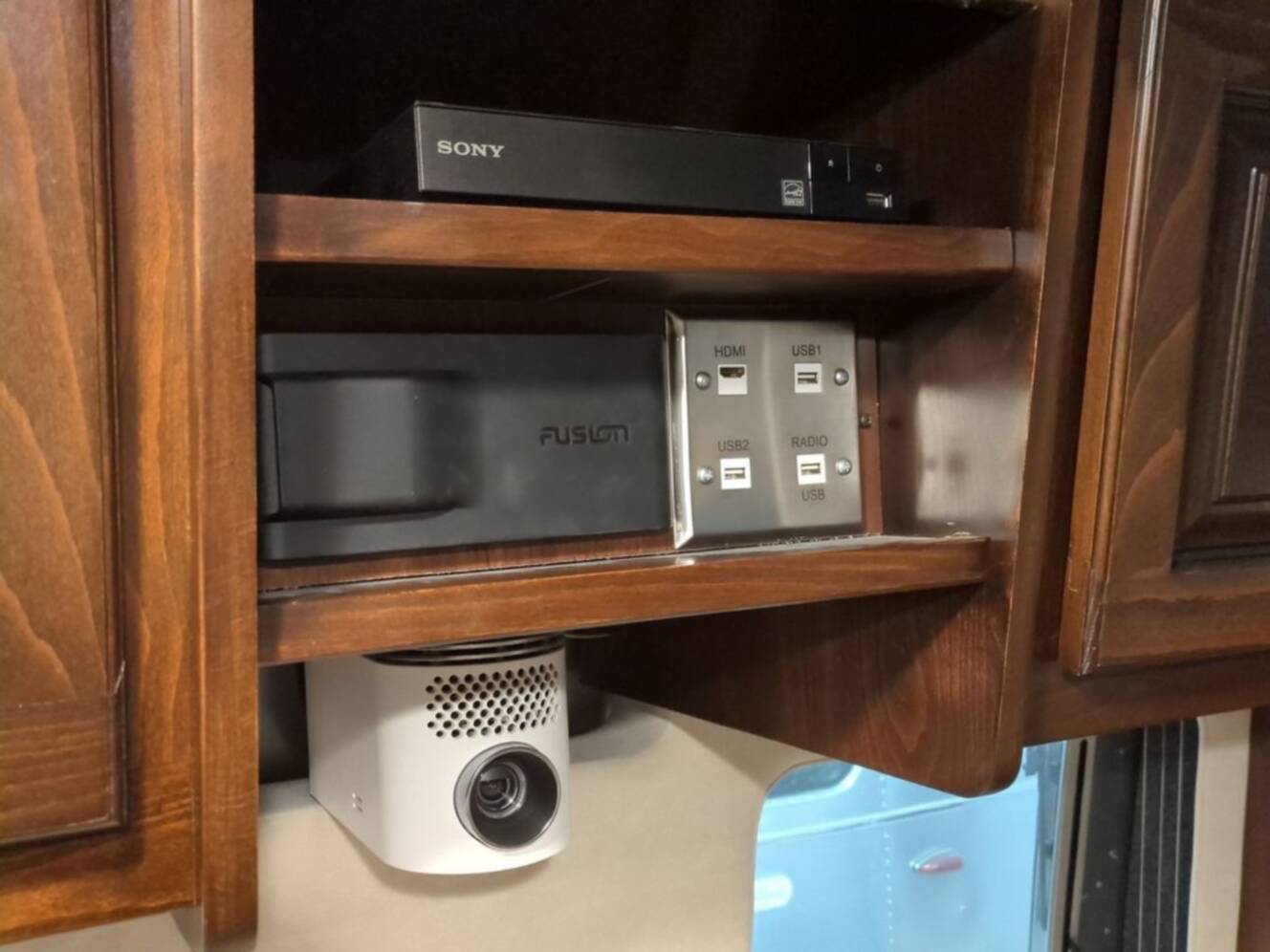 A photo of this 2020 Airstream Classic 33FB Twin