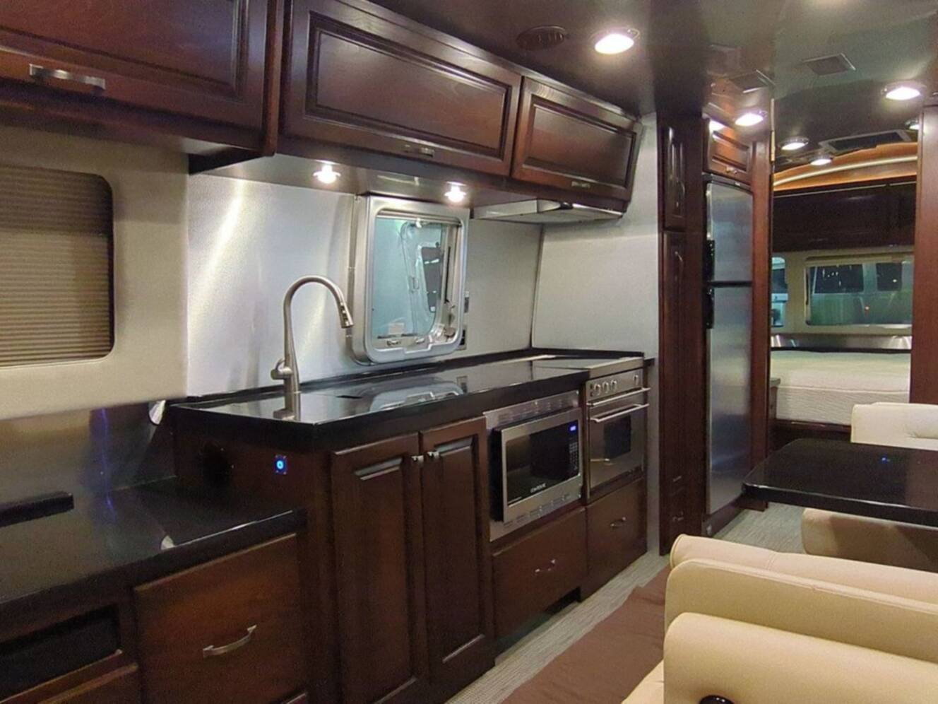 A photo of this 2020 Airstream Classic 33FB Twin