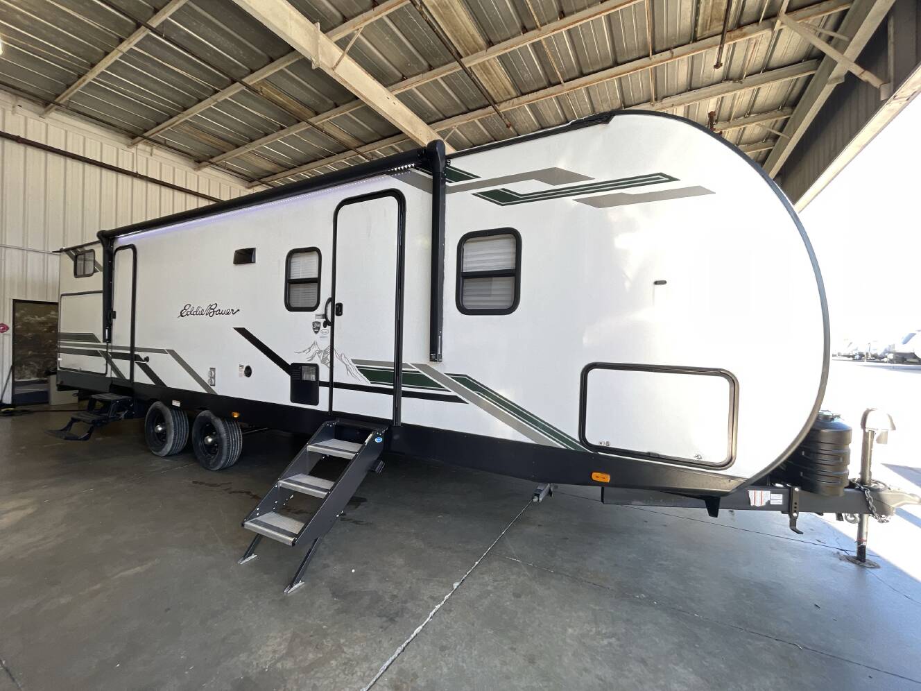 A photo of this 2024 Heartland EDDIE BAUER 324BH-L
