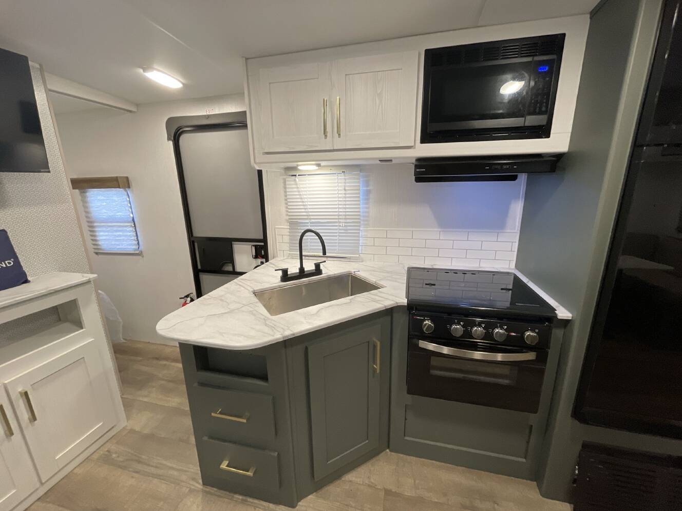 A photo of this 2024 Heartland EDDIE BAUER 324BH-L