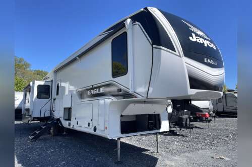 2025 Jayco EAGLE 355MBQS in lakewood NJ