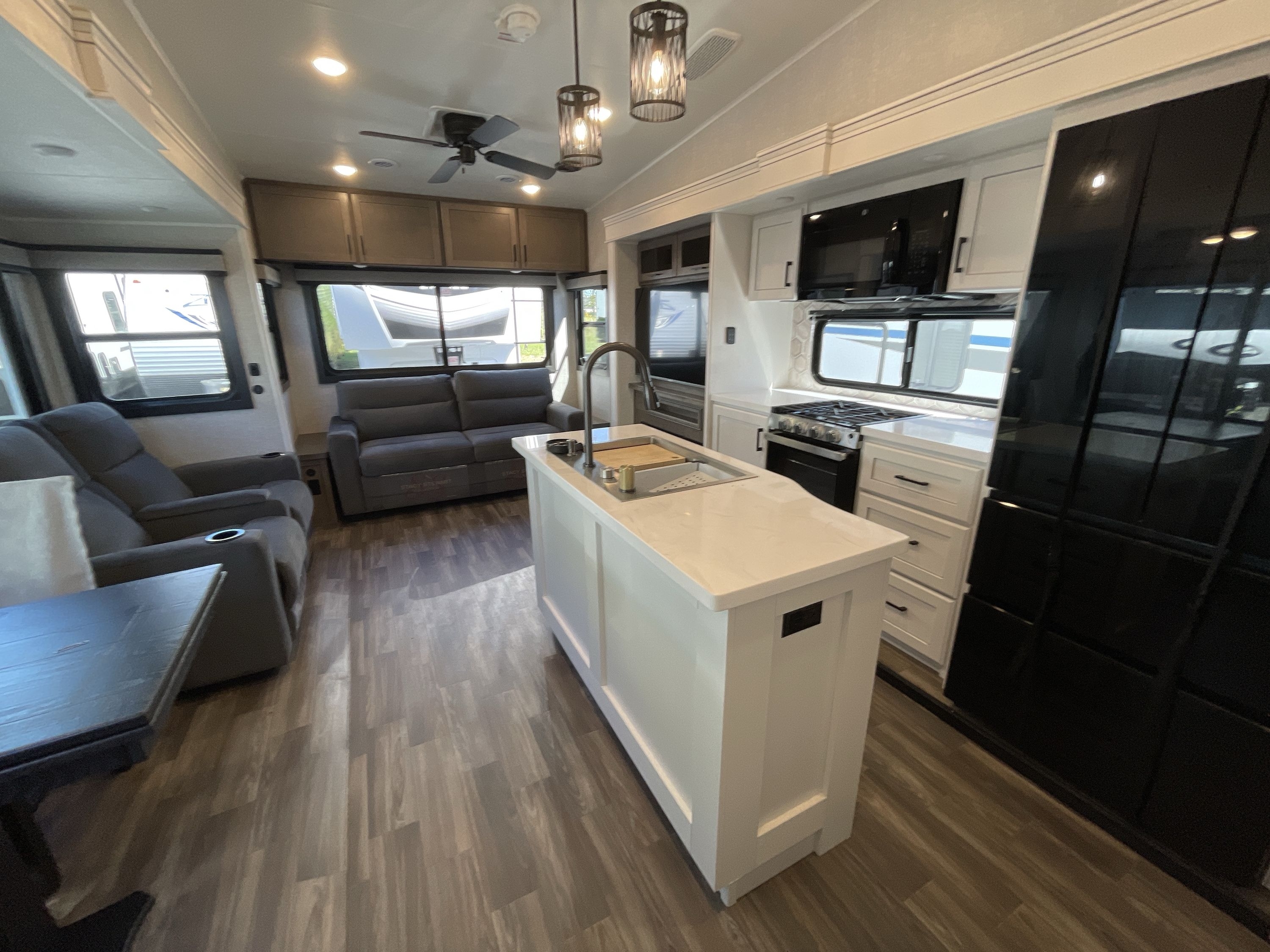 2025 Jayco EAGLE 355MBQS in lakewood NJ
