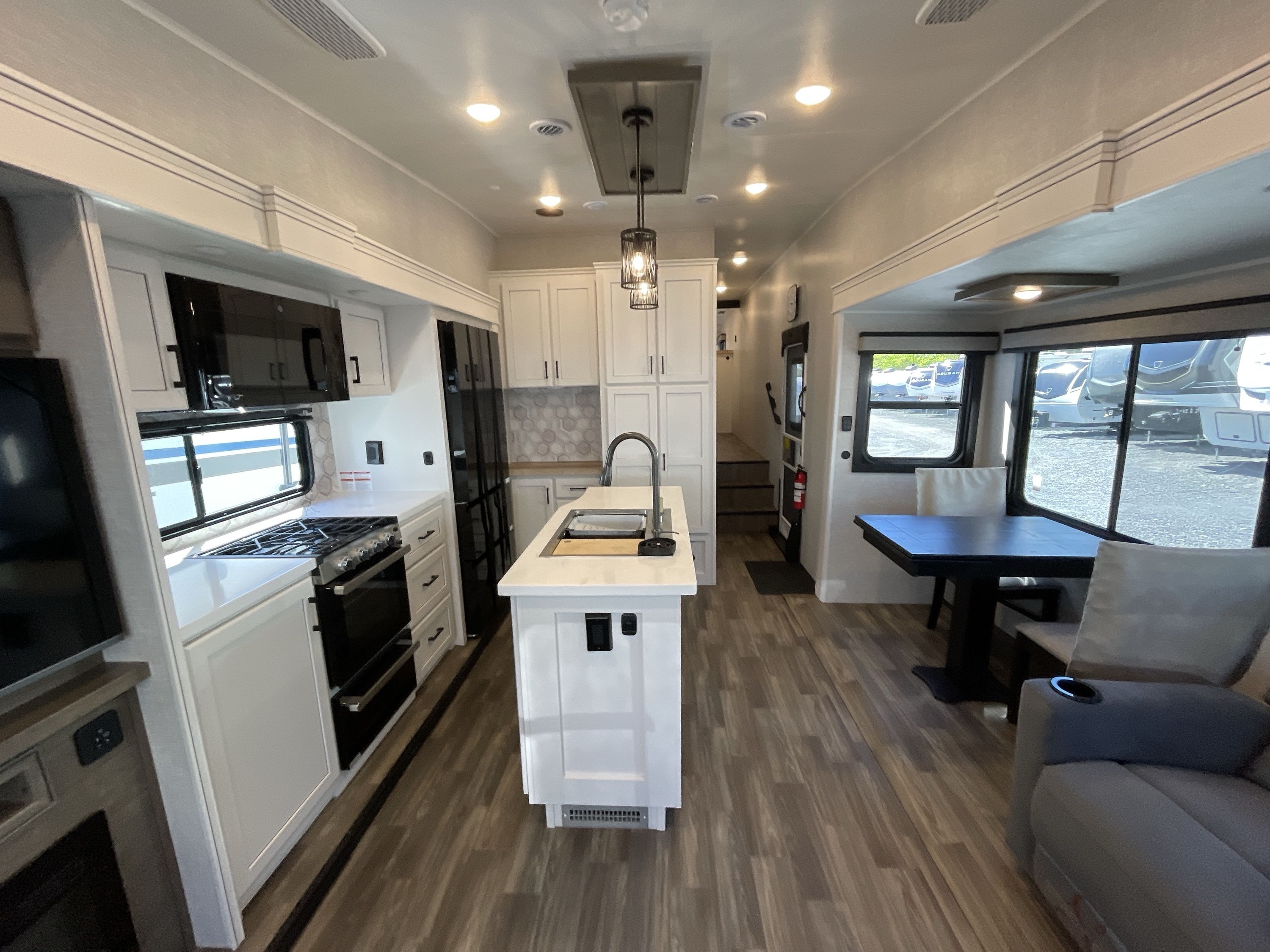2025 Jayco EAGLE 355MBQS in lakewood NJ