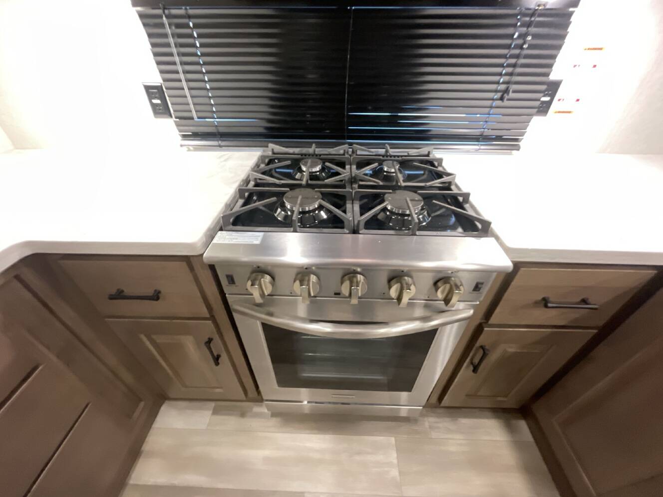 A photo of this 2023 Alliance PARADIGM 382RK