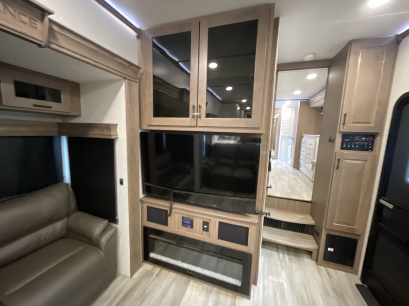 A photo of this 2023 Alliance PARADIGM 382RK