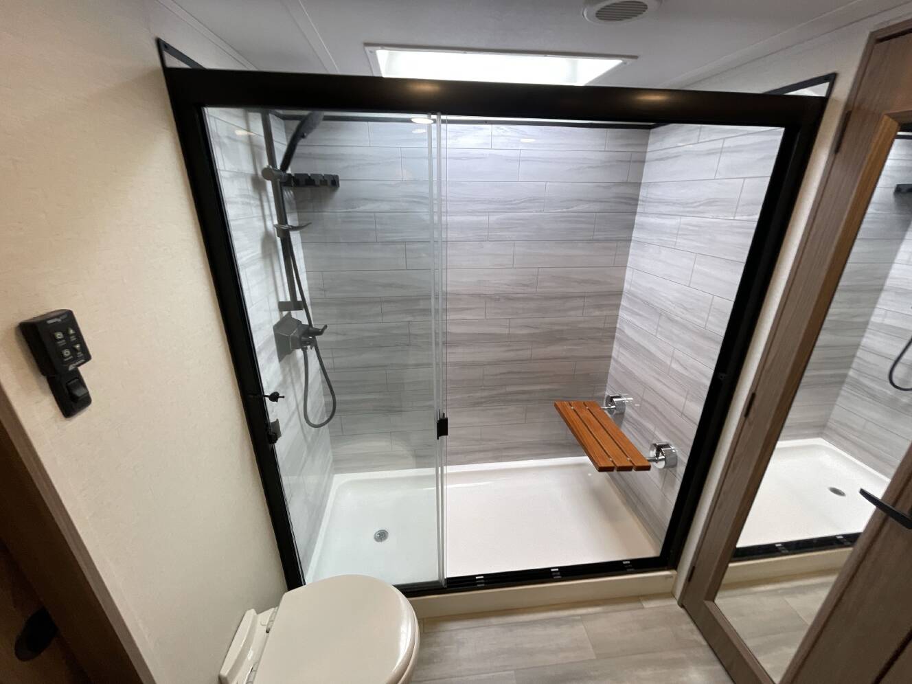 A photo of this 2023 Alliance PARADIGM 382RK
