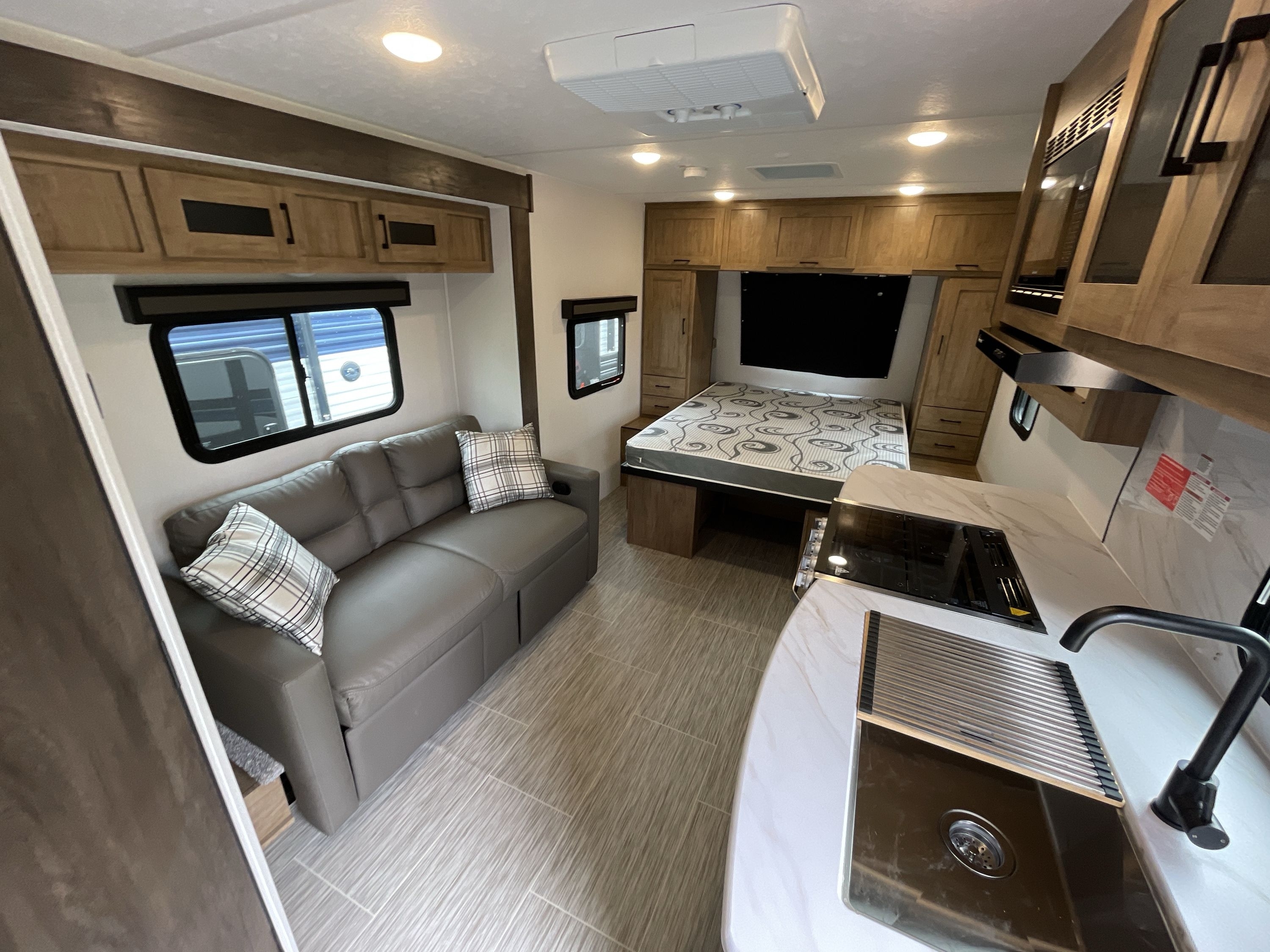 2024 Coachmen FREEDOM EXPRESS ULTRA LITE 192RBS in grand rapids MI
