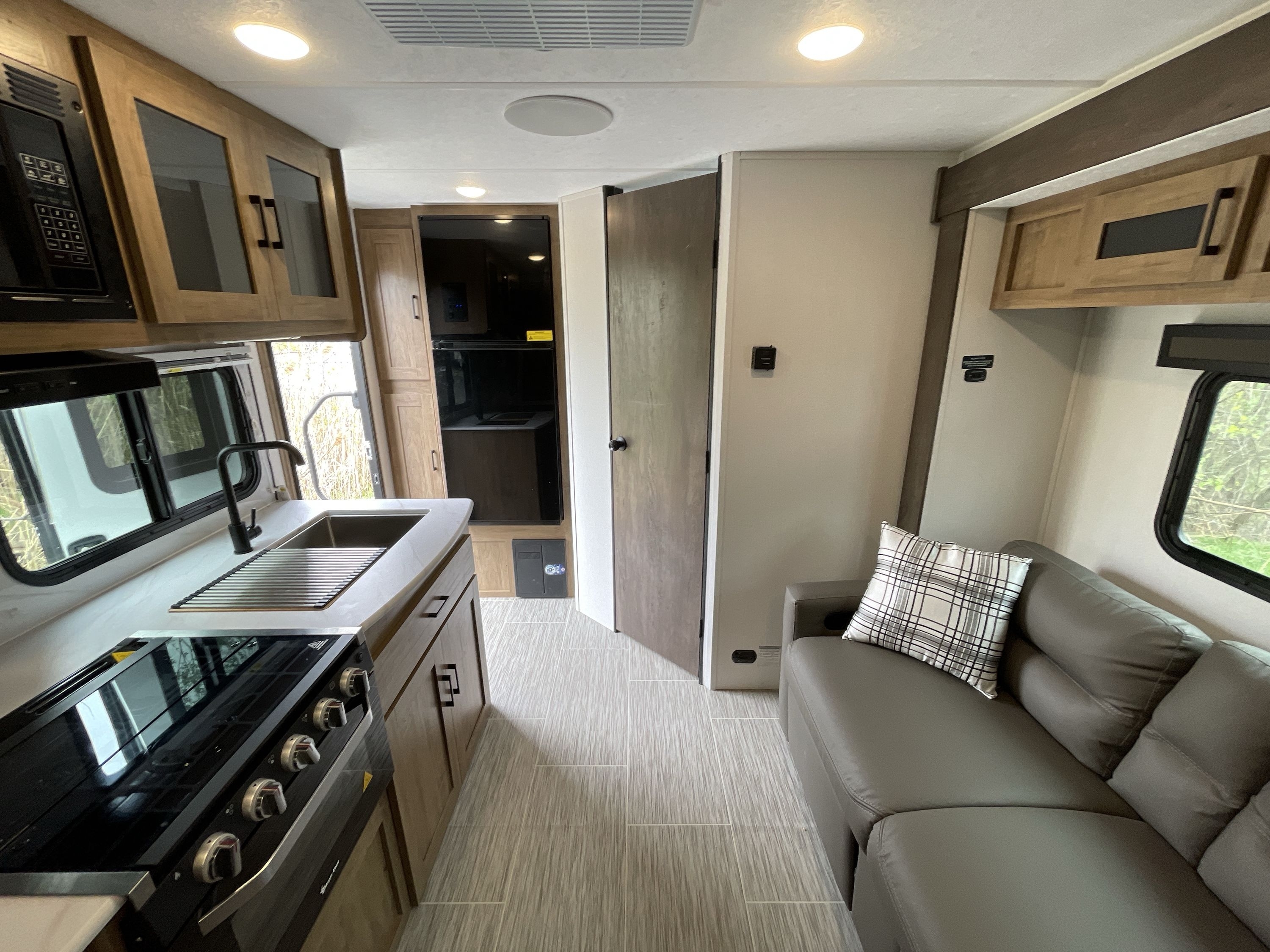 2024 Coachmen FREEDOM EXPRESS ULTRA LITE 192RBS in grand rapids MI