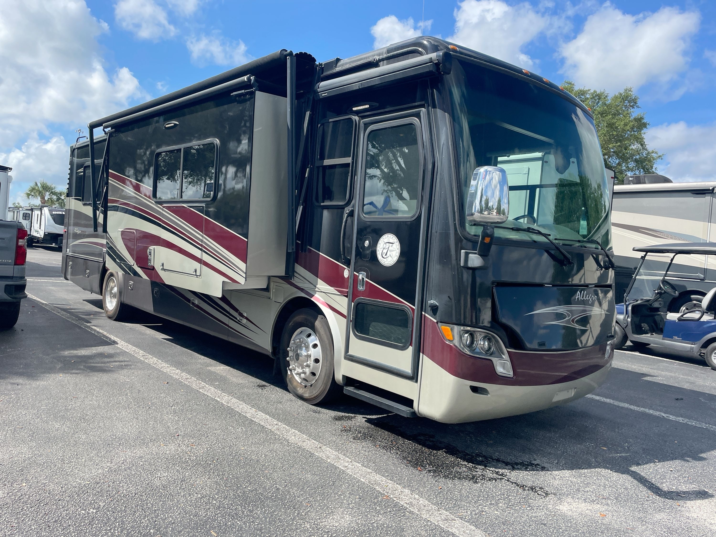 2015 Tiffin ALEGRO BREEZE 32BR in dover FL