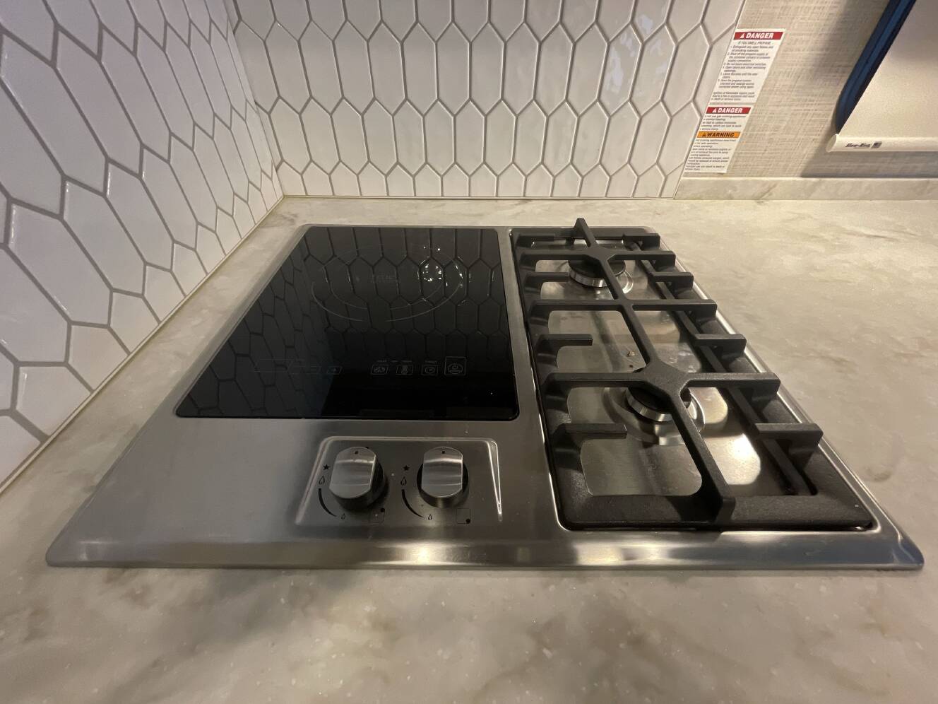 A photo of this 2023 Thor PASADENA 38BX