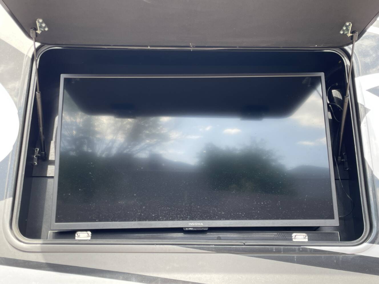 A photo of this 2023 Thor PASADENA 38BX
