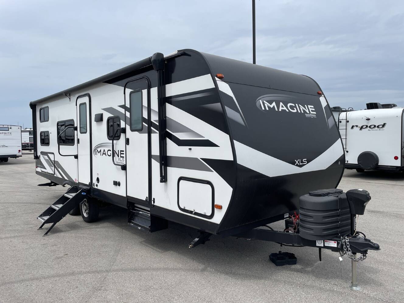 A photo of this 2024 Grand Design IMAGINE XLS 25DBE