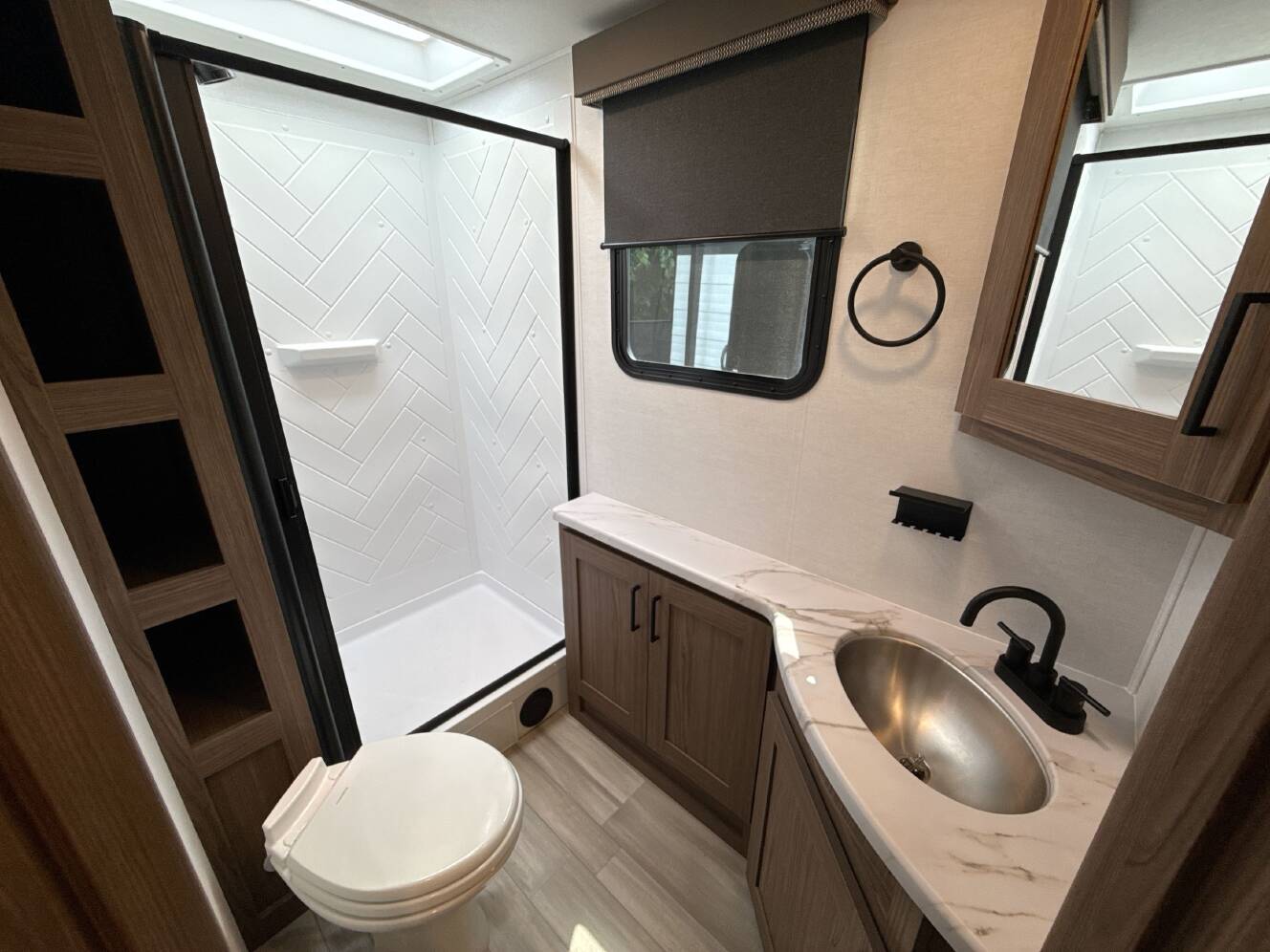 A photo of this 2024 Alliance DELTA 251BH