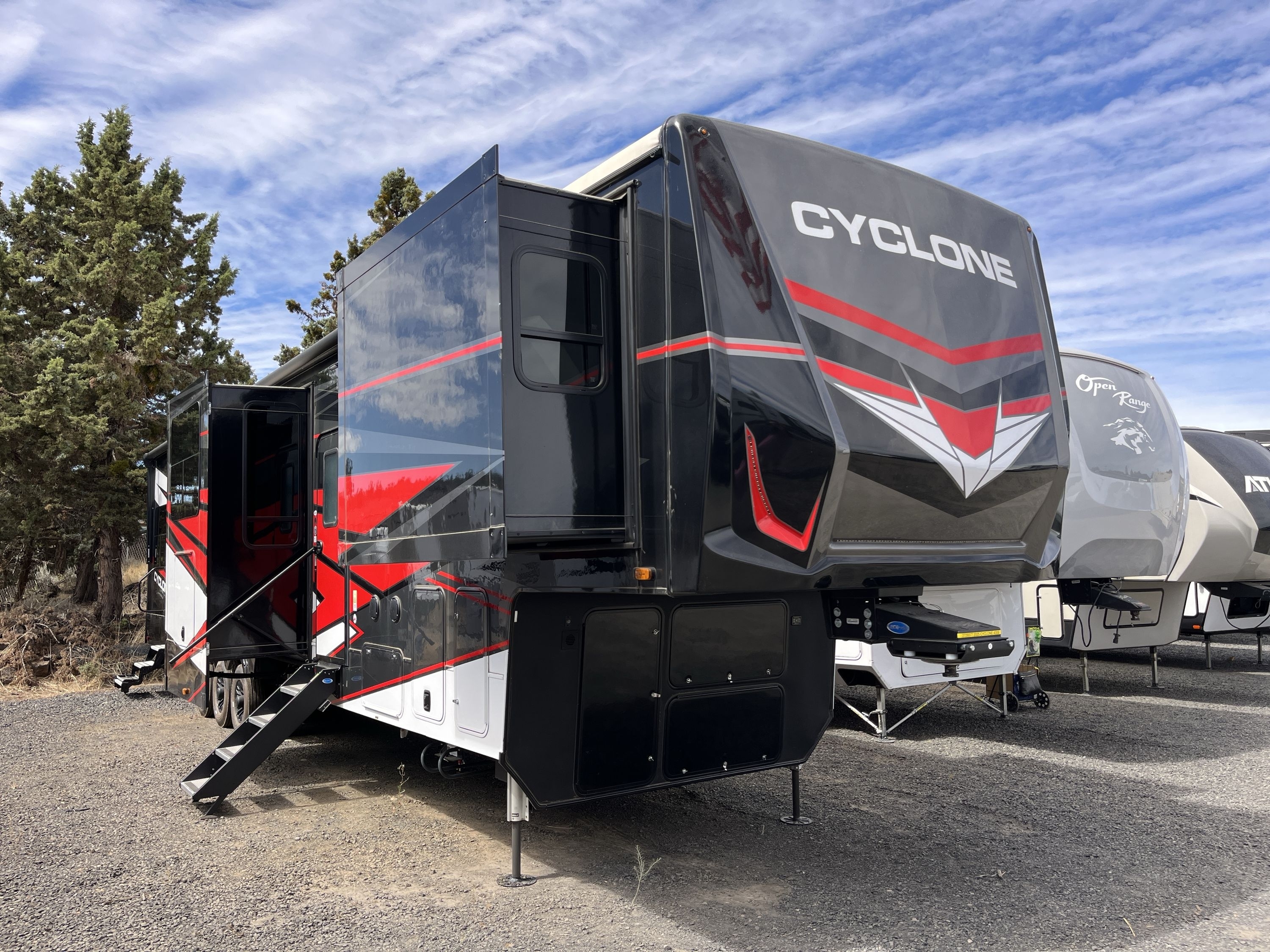 2025 Heartland CYCLONE 4008 in bend OR