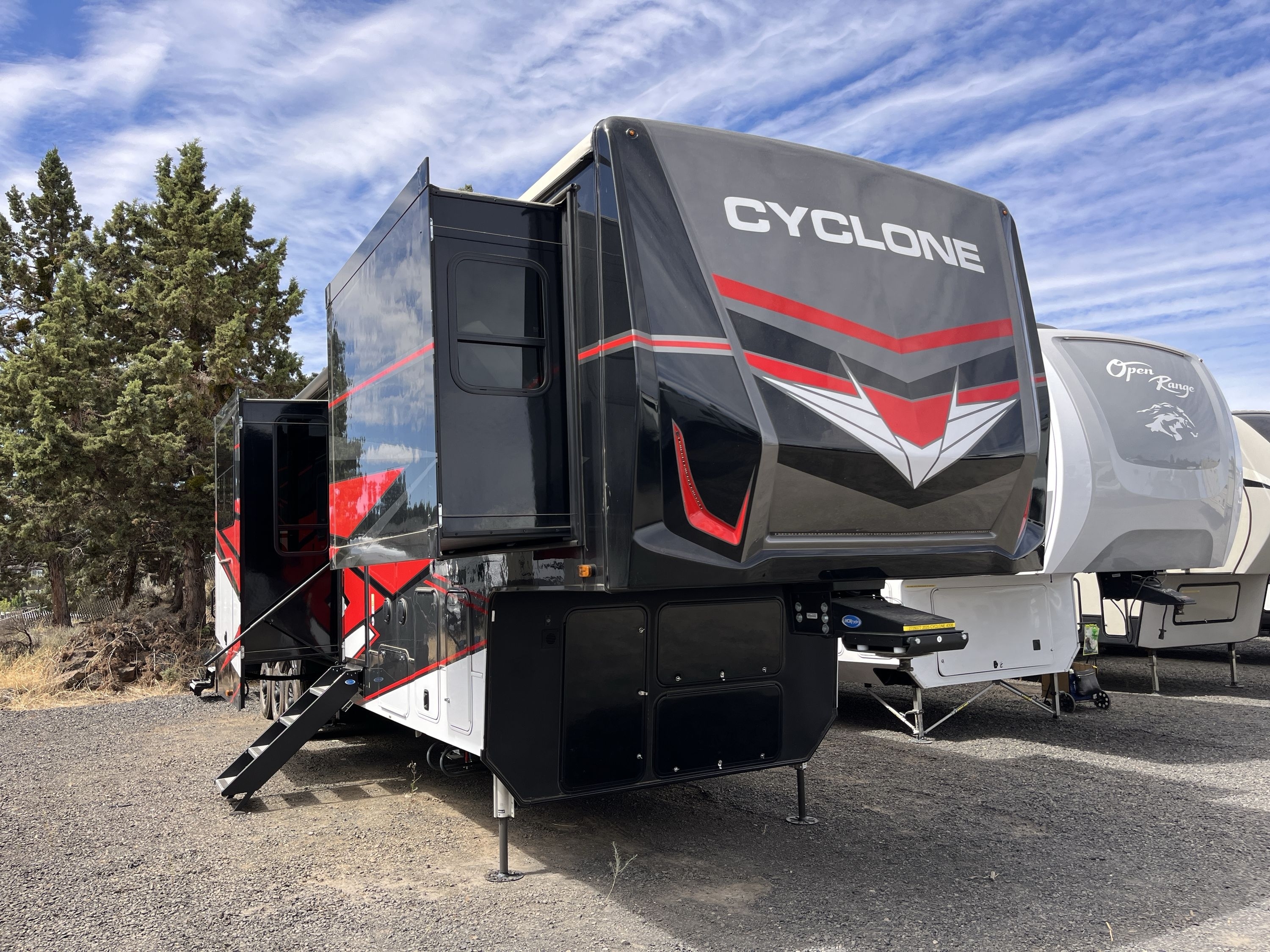 2025 Heartland CYCLONE 4008 in bend OR