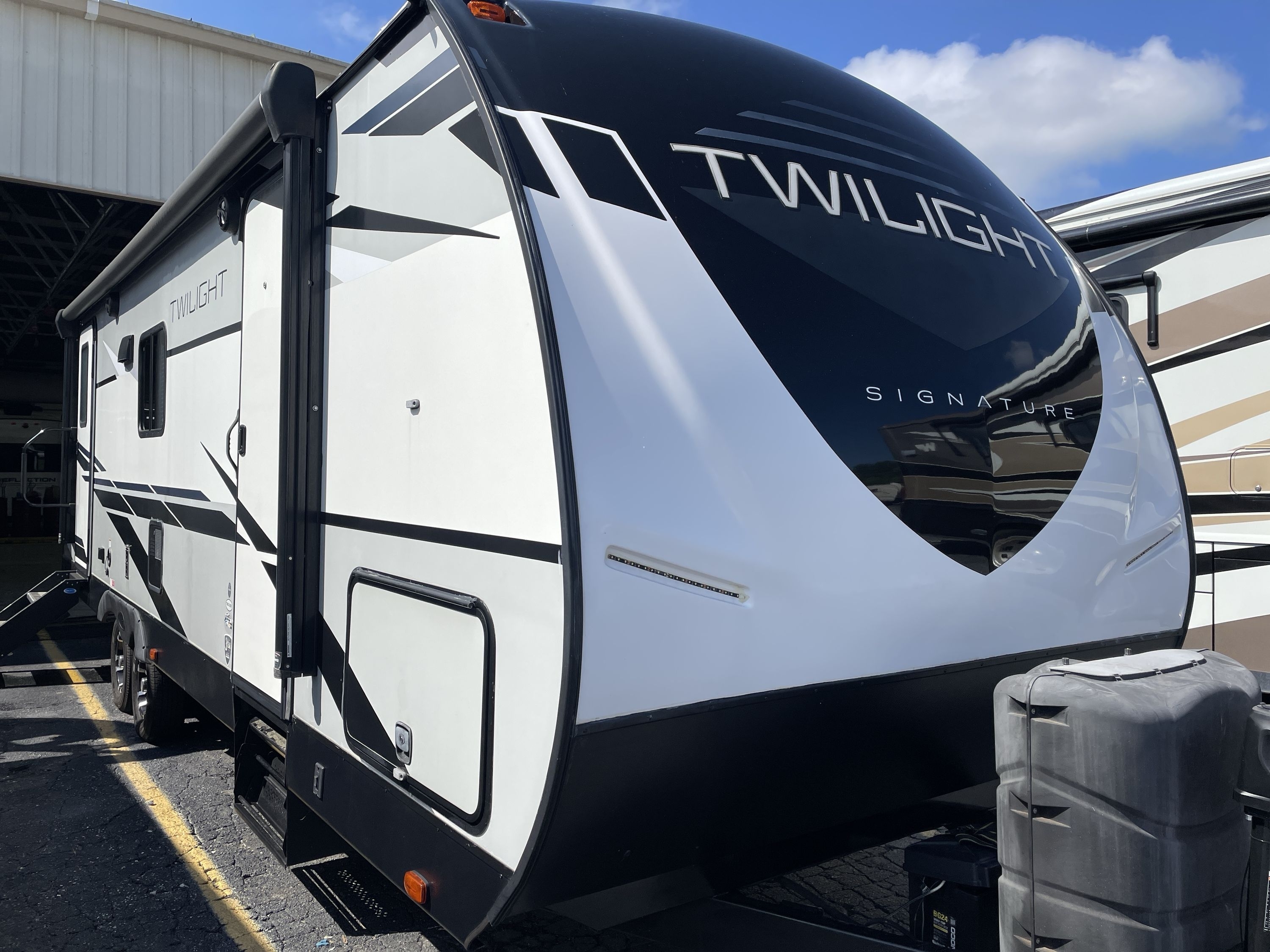 2021 Cruiser Rv TWILIGHT SIGNATURE 2500 TWS2500 in hendersonville NC