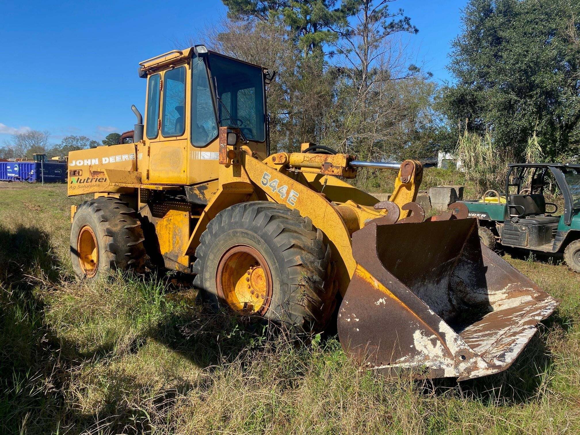1995 DEERE 544E in Montrose, AL